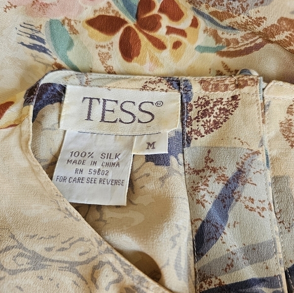 Vintage TESS 100% silk shirt Sz. M - Picture 7 of 7